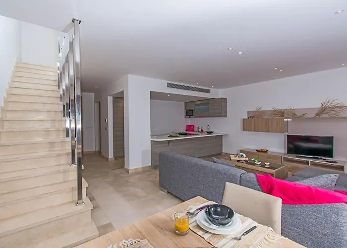 Nayah Stays, Beautiful 3-bedroom Vacation