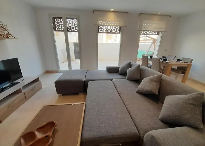 Nayah Stays, Beautiful 3-bedroom Vacation الغردقة